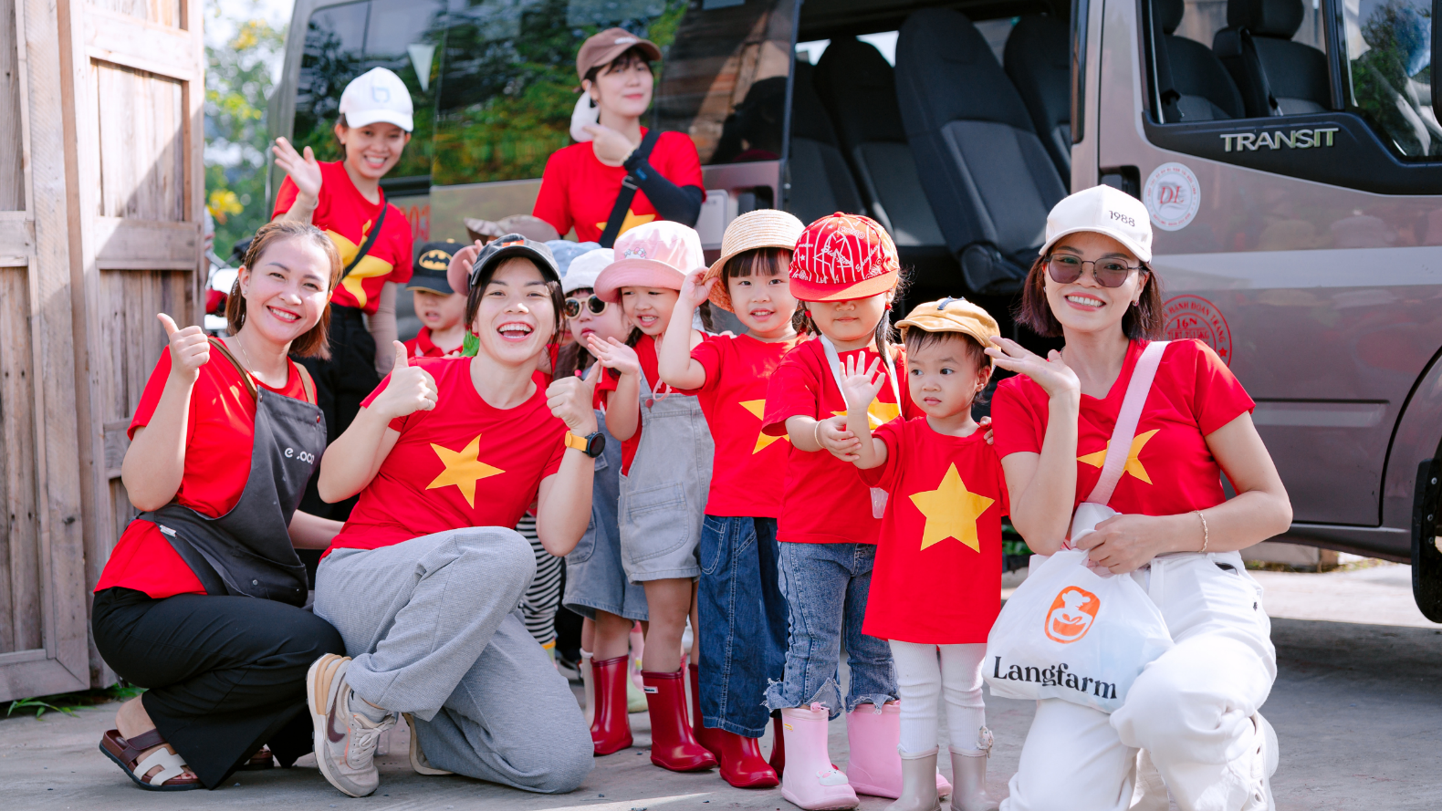 Hanh trinh gieo mam yeu thien nhien cua cac be AiP Montessori tai Farm Rau Rom 29.08.2025